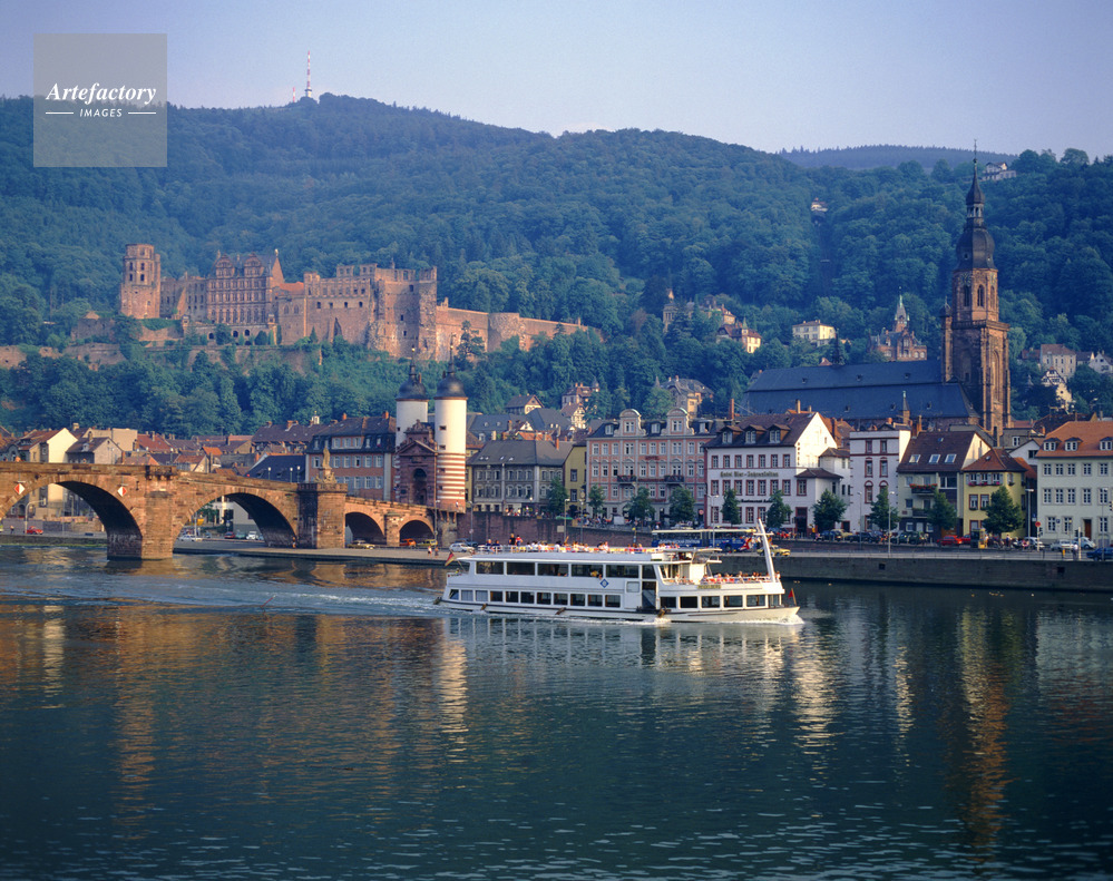 観光船 Tour Boat ネッカー川 Neckar 大学都市 バーデン ヴュルテンベルク州 Land Baden Wurttemberg ハイデルベルク Heidelberg