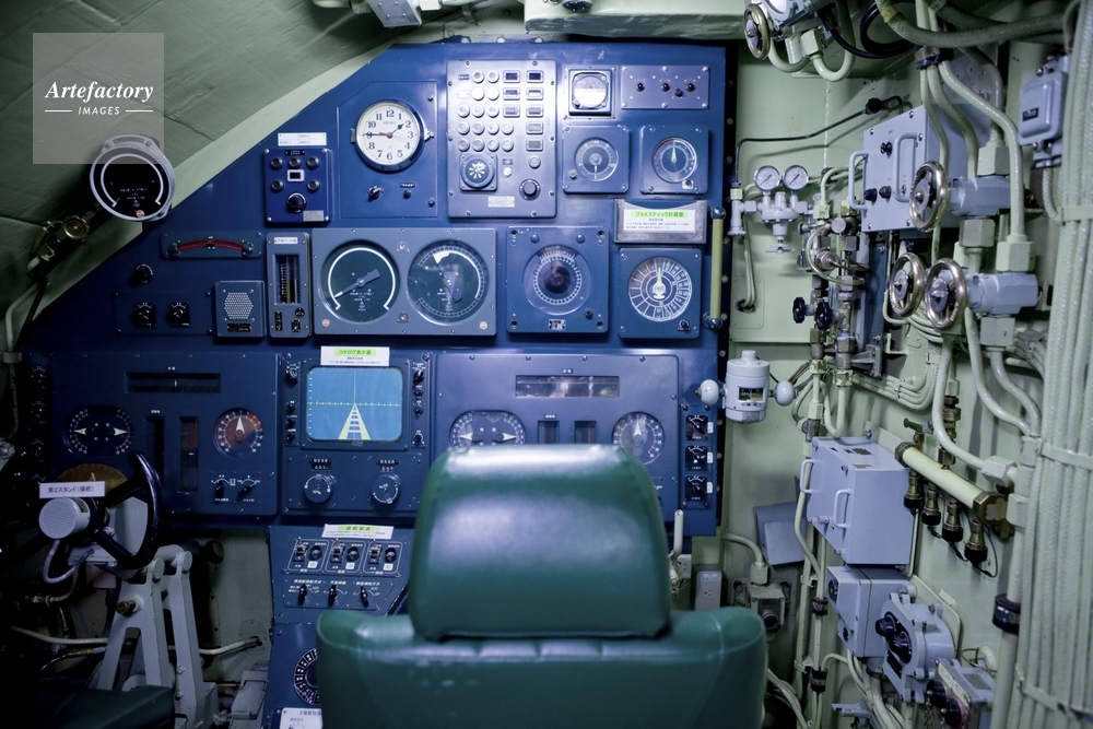 てつのくじら館の潜水艦あきしおの操縦席