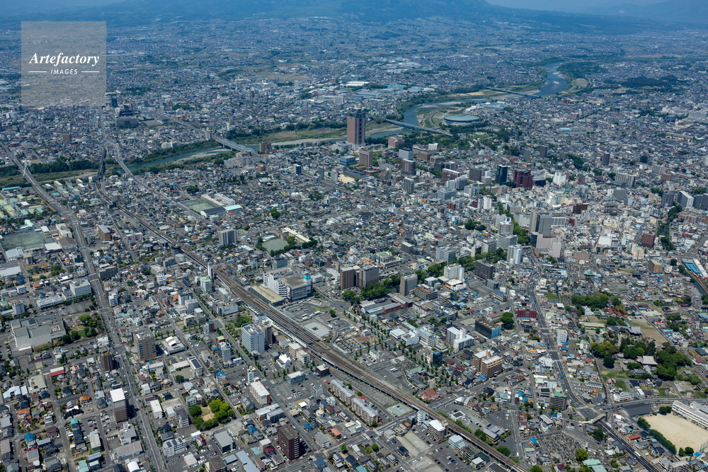 前橋駅と前橋の街並み