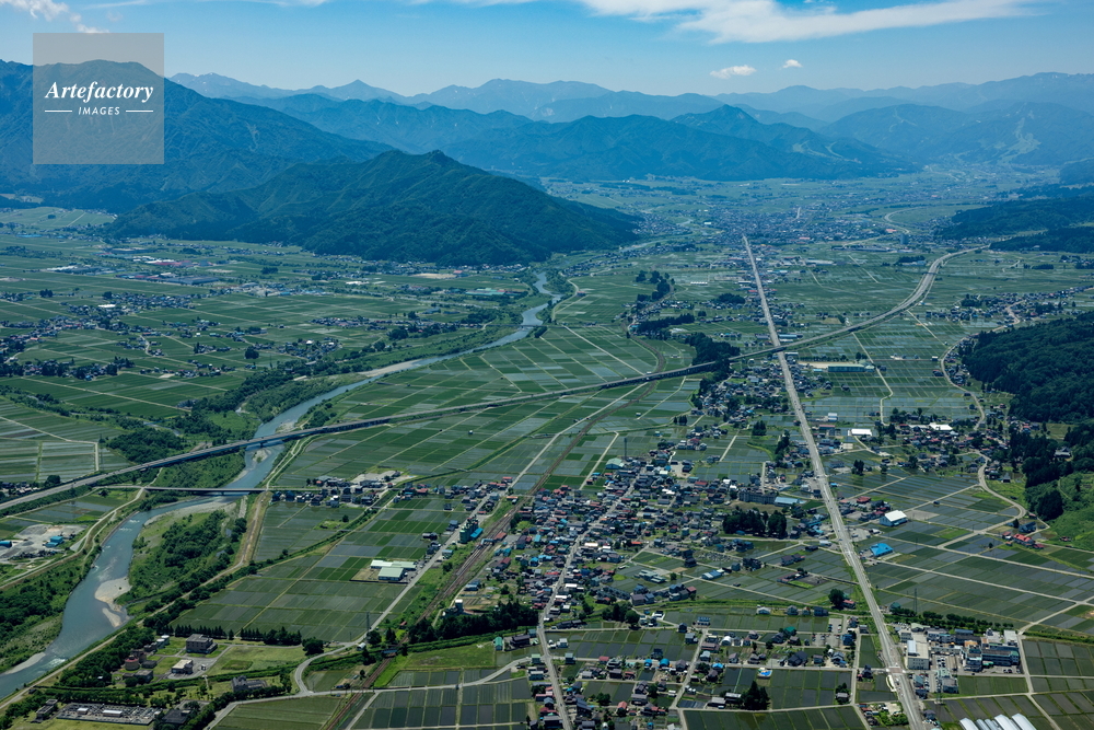 魚沼盆地(五日町周辺より南魚沼市方面)