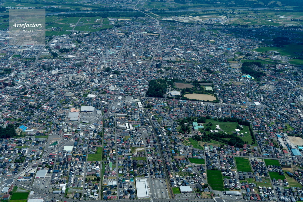 水沢駅と水沢の街並み