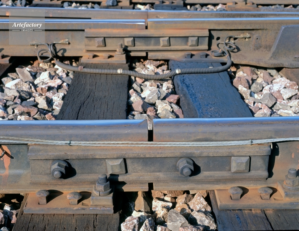 レールの継ぎ目: ロングレールの継ぎ目 : 鉄道に生きる:JR西日本 – RZDWON