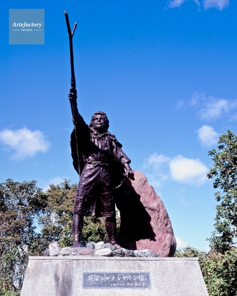 シャクシャイン像 記念碑