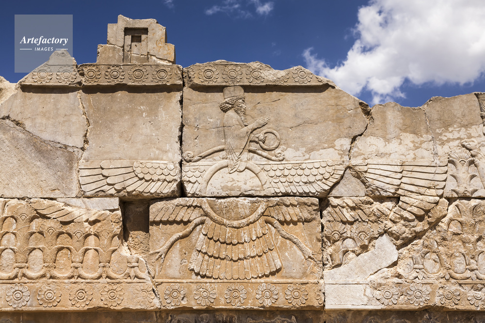 ペルセポリス 聖霊フラワシ 浮彫