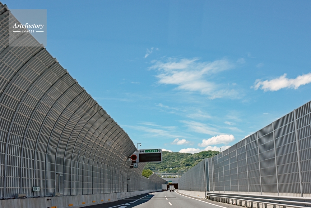 高速道路の防音壁