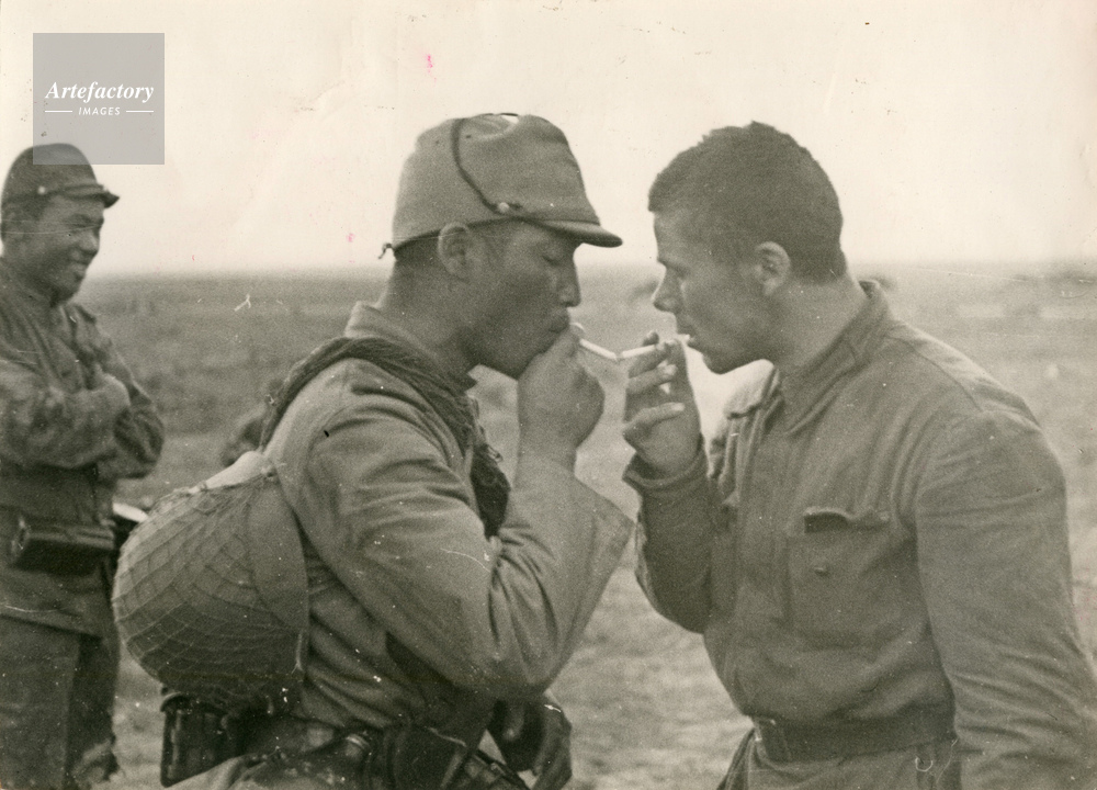 1939年 ノモンハン事件 日本軍兵士と捕虜のソ連兵